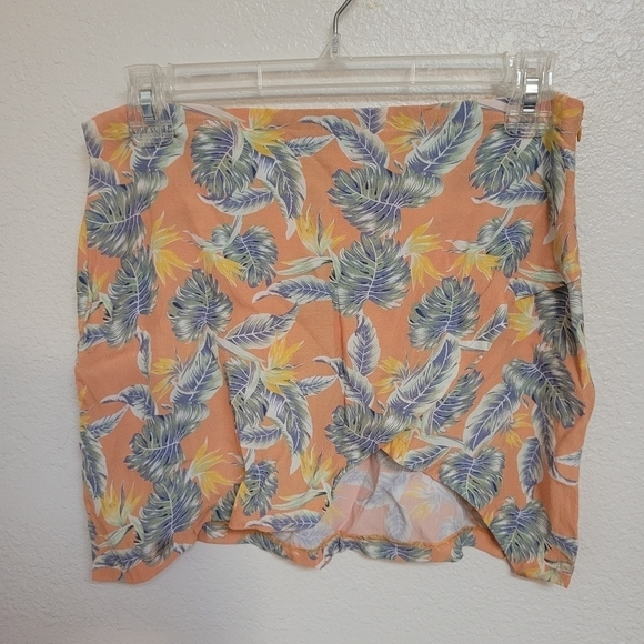 Revolve For Love Of Lemons Hawaiian Print Mini Skirt - Picture 1 of 3